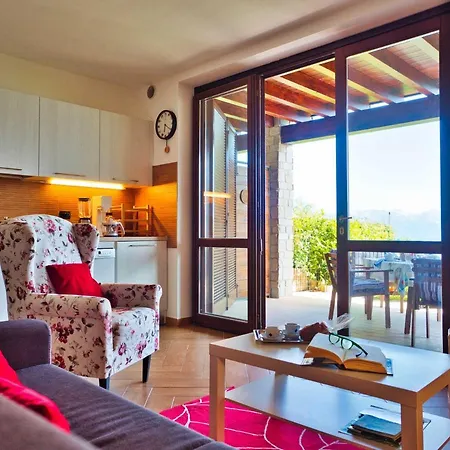 Marta Flat, Mountain And View, Bellagio شقة