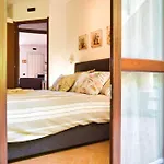Marta Flat, Mountain And View, Bellagio Apartment