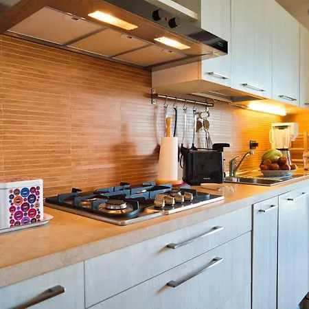Marta Flat, Mountain And View, Bellagio Apartment